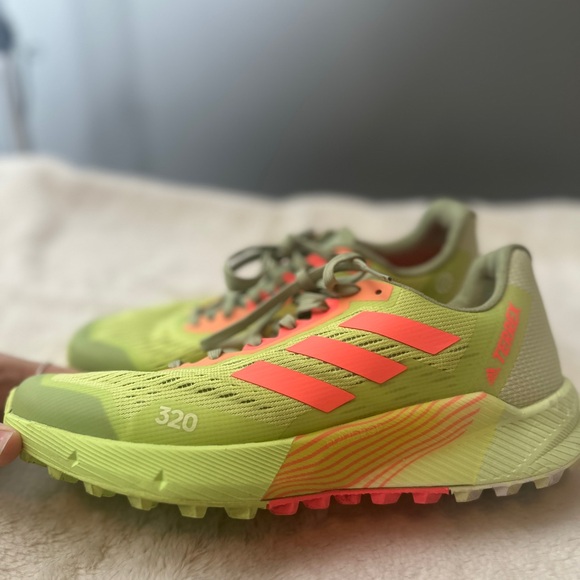 Men’s adidas Terrex Agravic flow 2 GTX trail running shoes - Picture 2 of 7